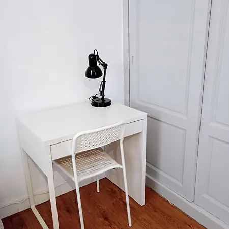 Joli Avec Balcon